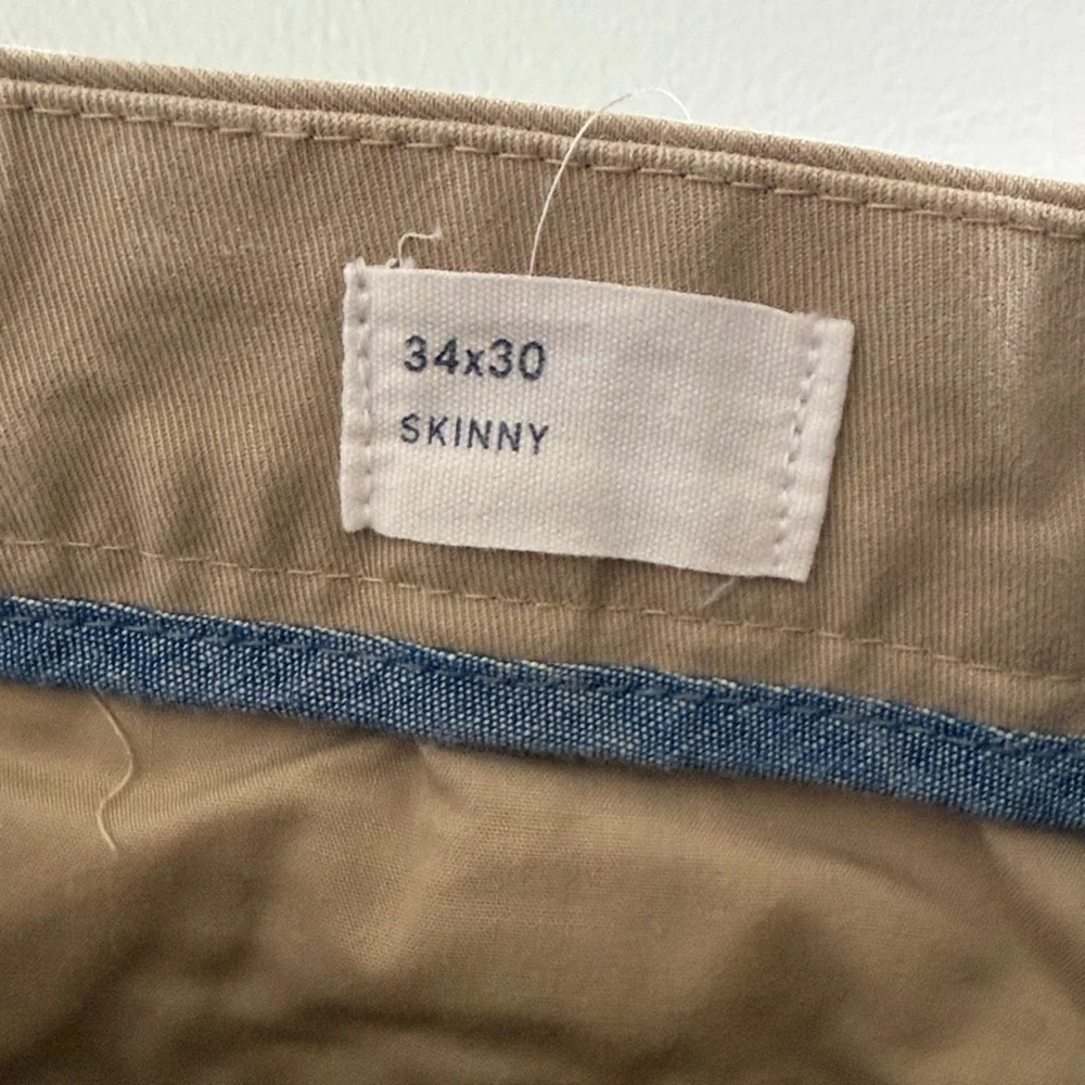 GAP Men’s Tan Chino Pants